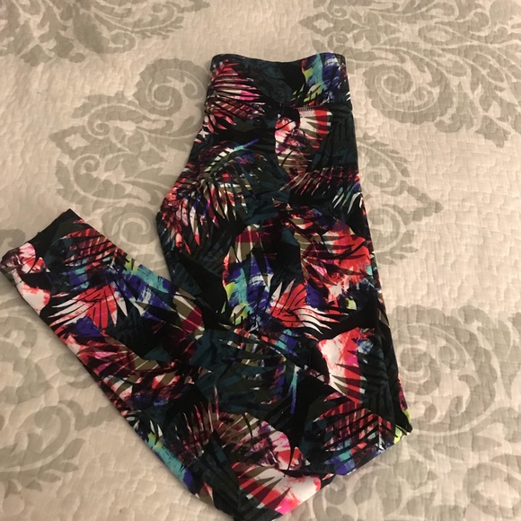 ⭐️VSPink Ultimate”Tropical Palm”Set Size-S(?M)⭐️ - Picture 2 of 7
